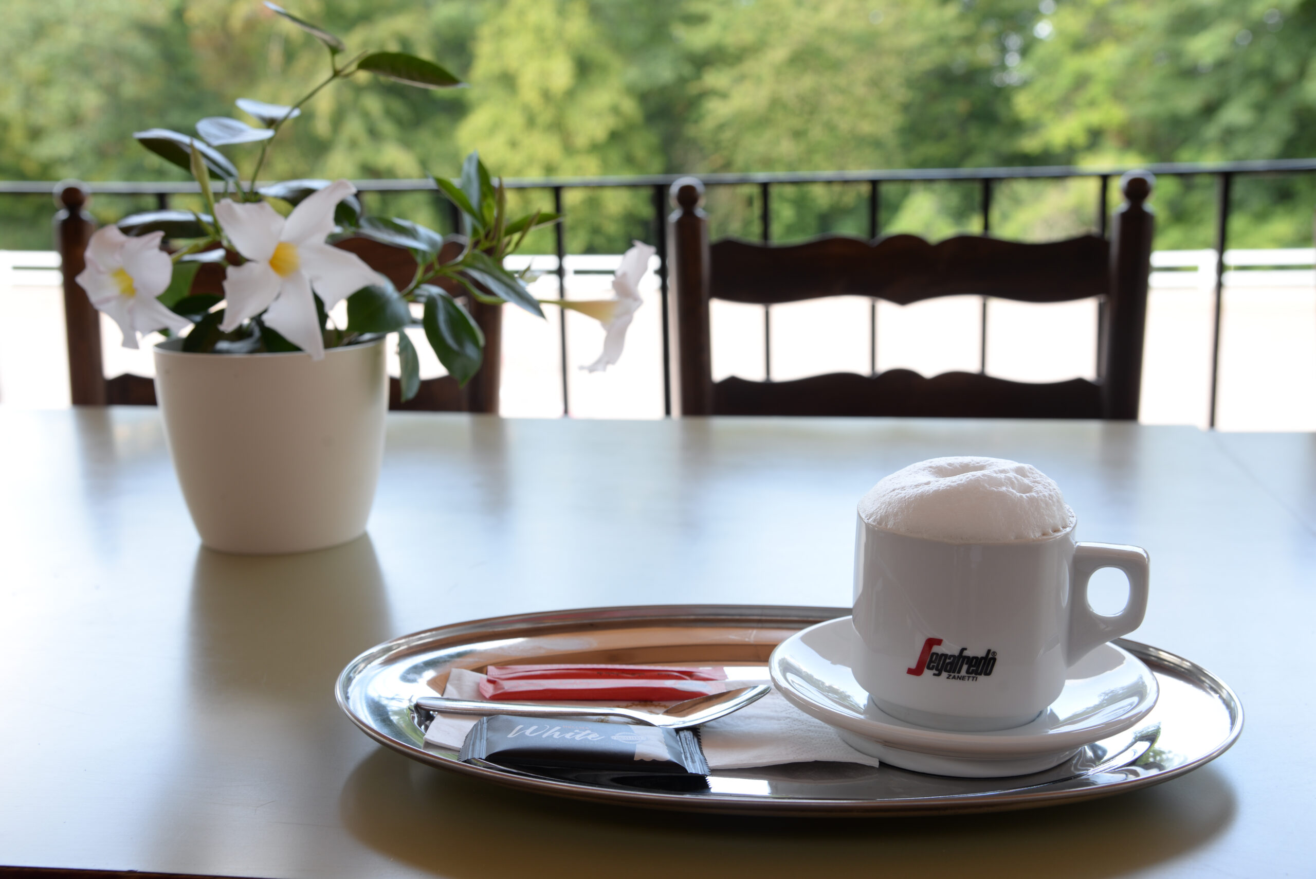 Auszeit genießen auf der Terrasse des Restaurant und Tanzcafe Melodie in Stuttgart